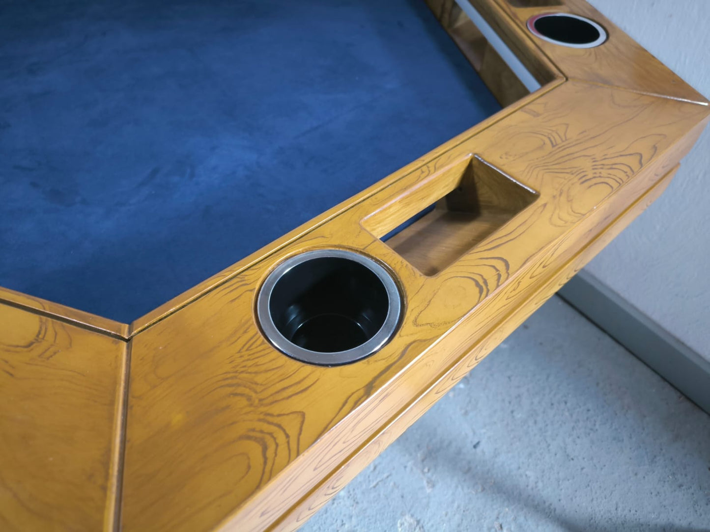 MESA DELUX HEXAGONAL SIN LED CON PASA DADOS