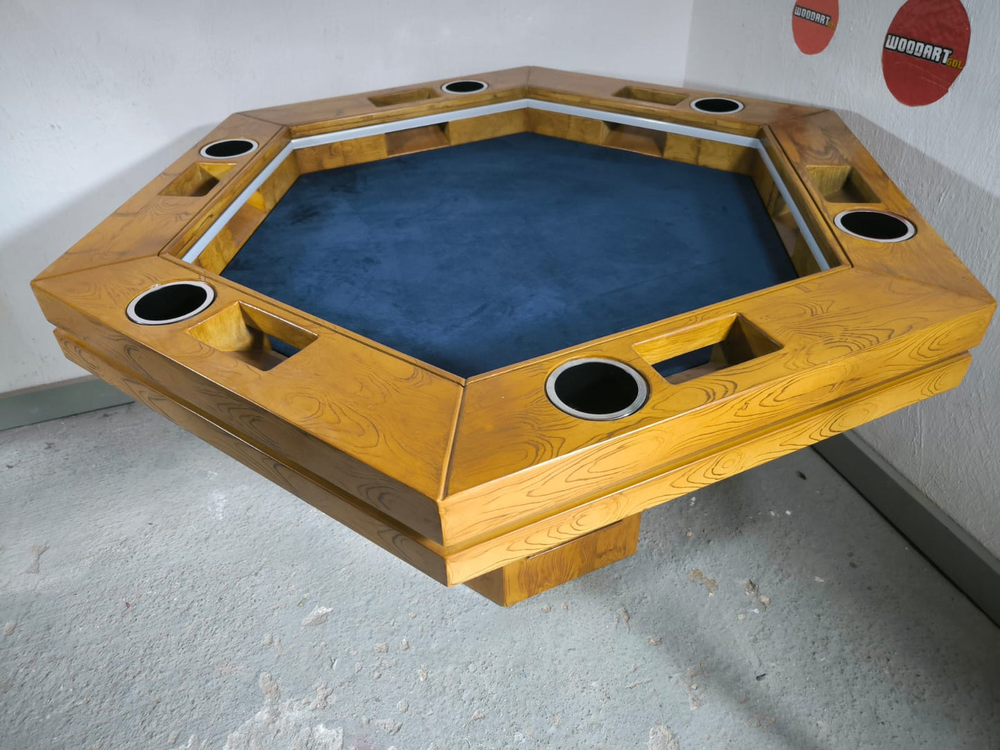 MESA DELUX HEXAGONAL SIN LED CON PASA DADOS