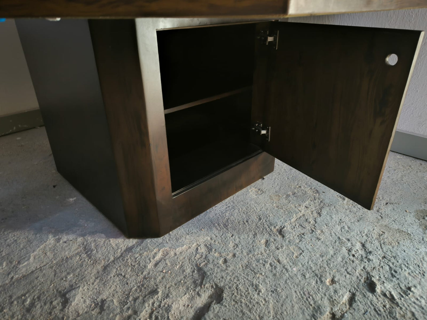 COMEDRO/MESA DE POKER CON LED OCTAGONAL CON PORTAVASOS para 8 personas