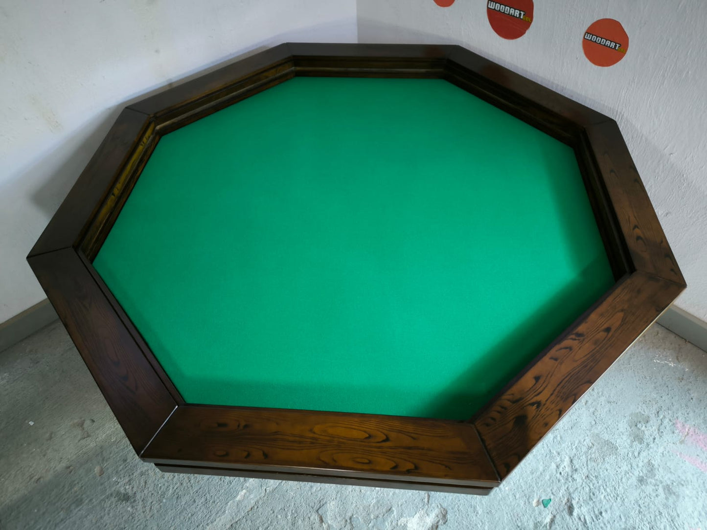 MESA OCTAGONAL SIN LUZ LED para 8 personas