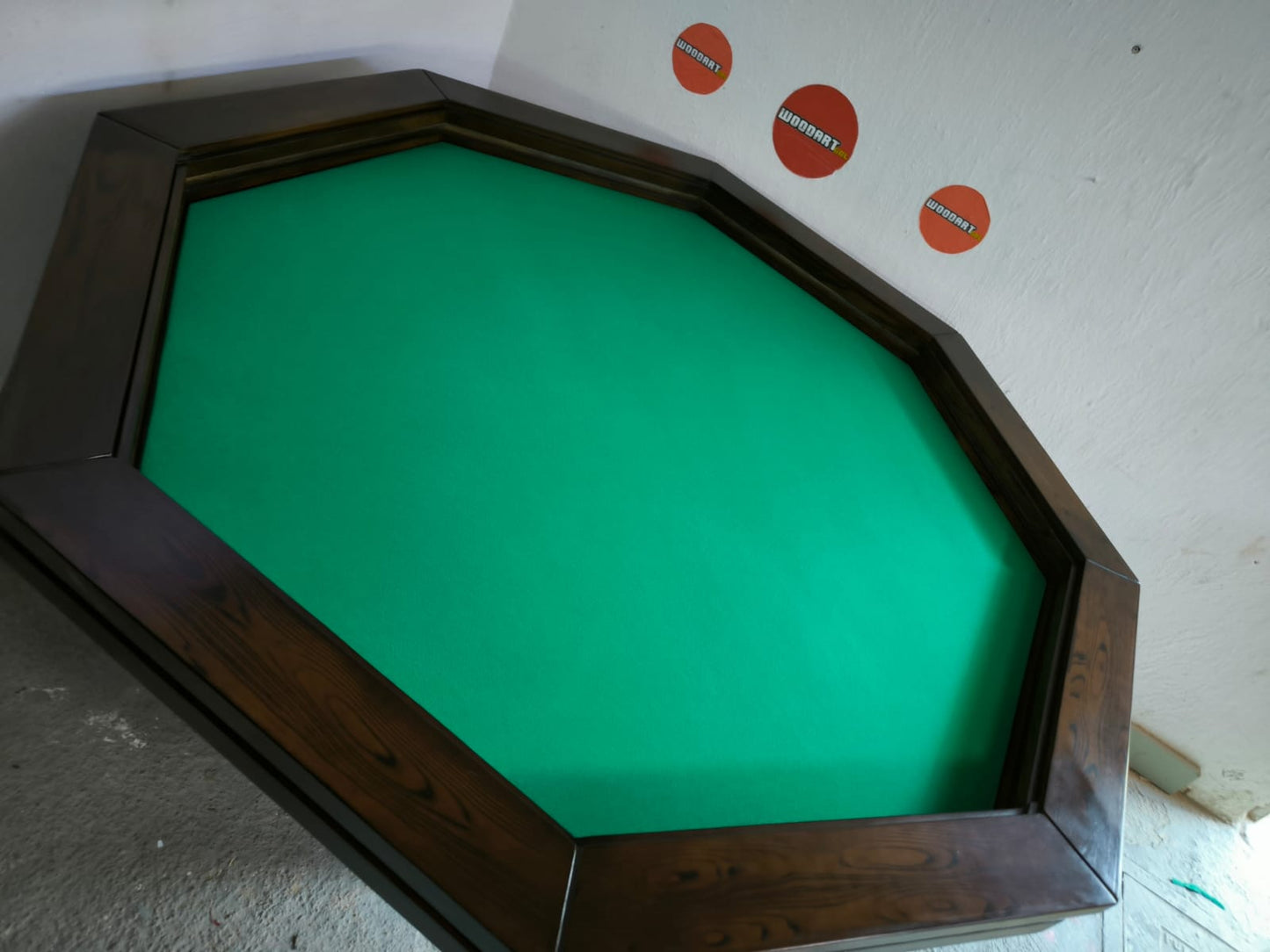 MESA OCTAGONAL SIN LUZ LED para 8 personas