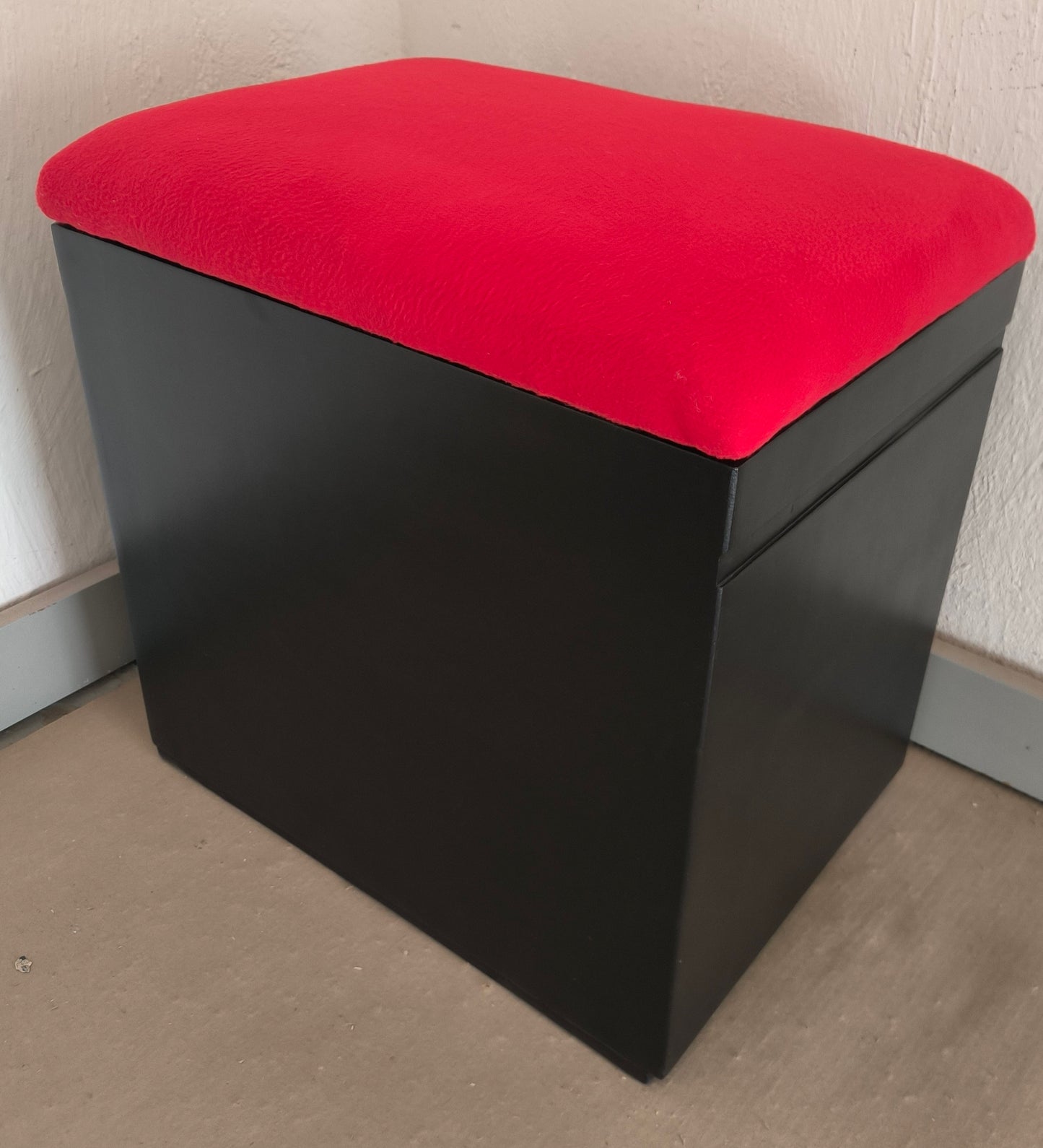 BANCO Y BAUL PARA GUARDAR CUBIERTAS RECTAS O JUEGOS DE MESA