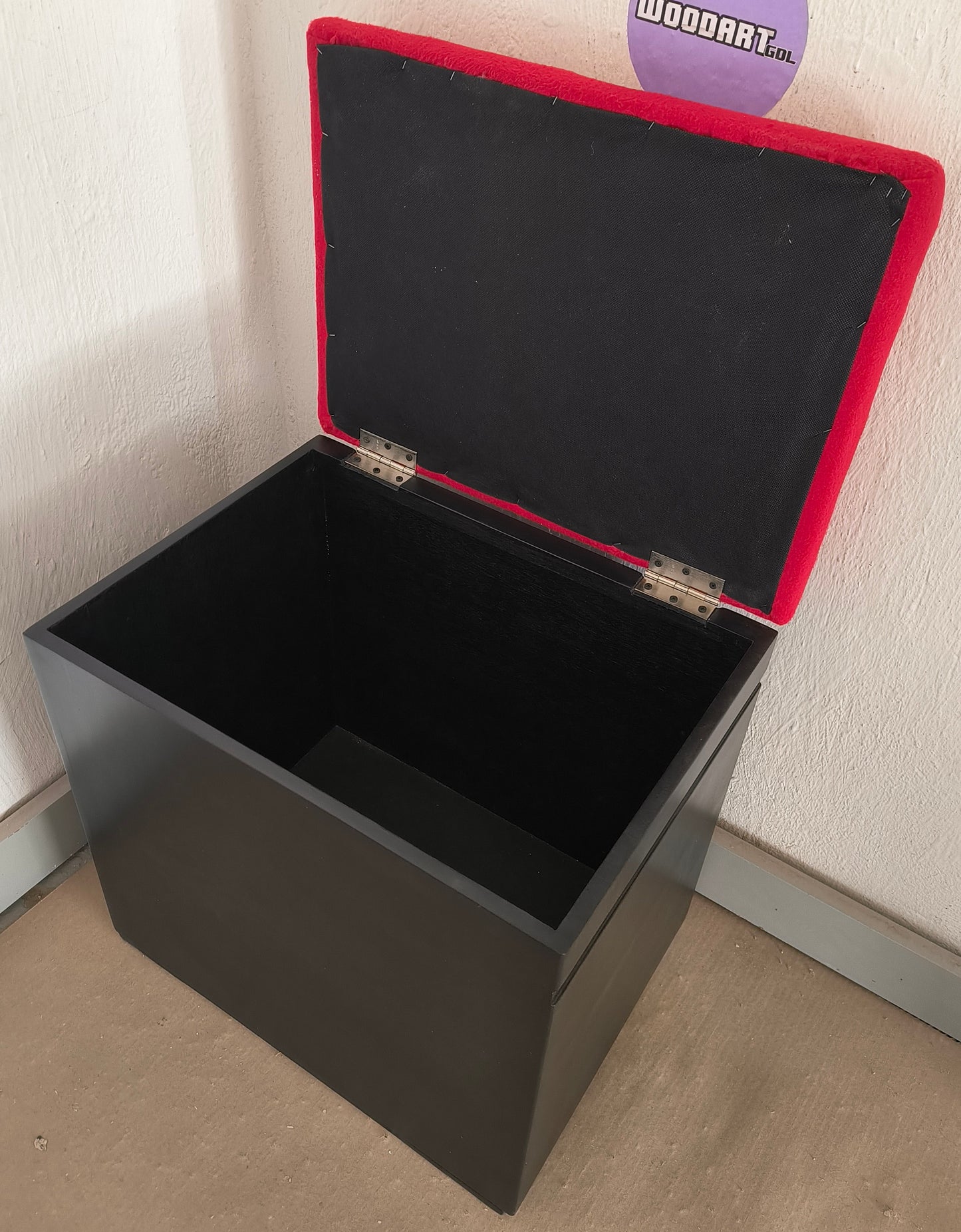 BANCO Y BAUL PARA GUARDAR CUBIERTAS RECTAS O JUEGOS DE MESA