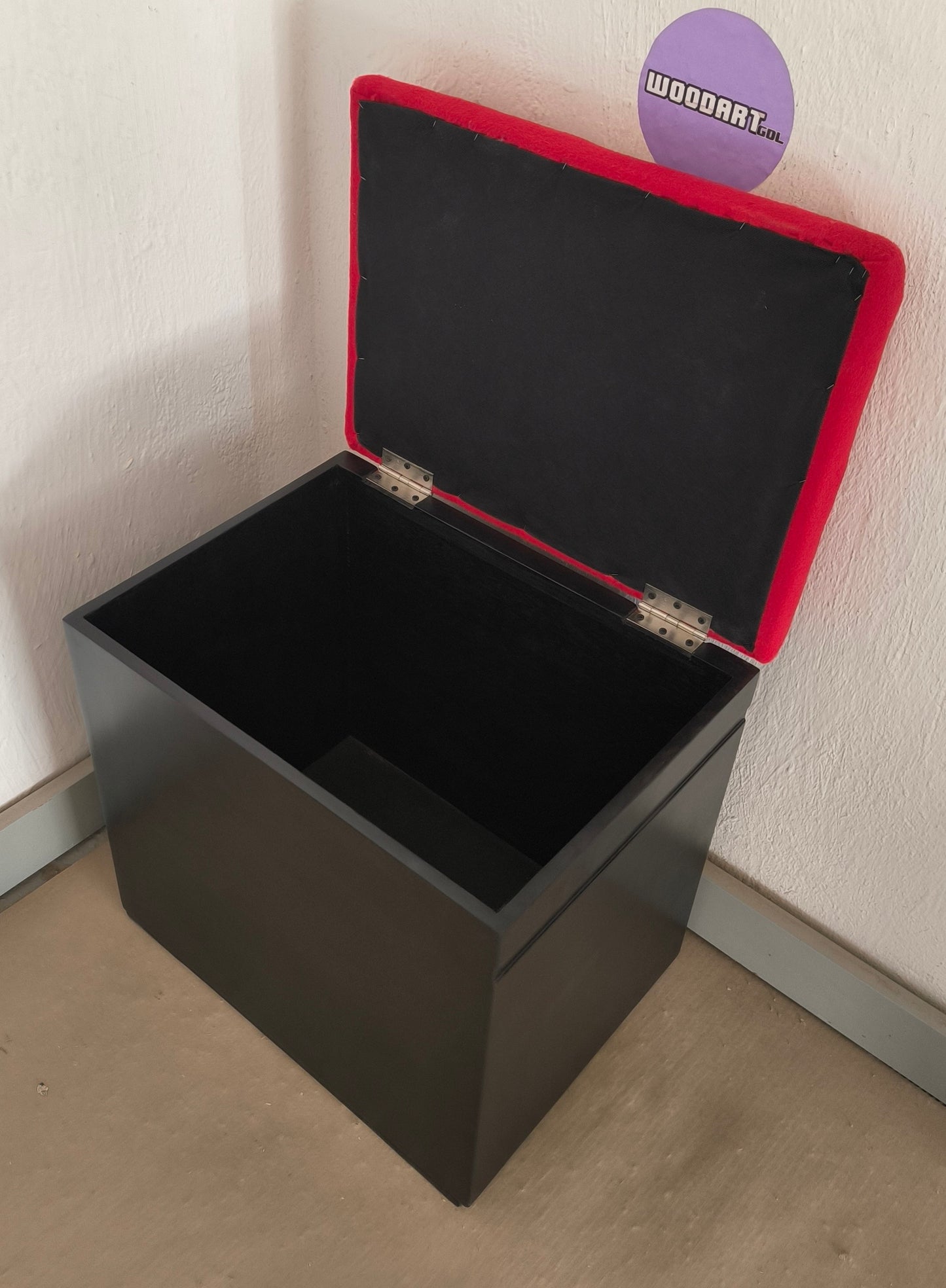BANCO Y BAUL PARA GUARDAR CUBIERTAS RECTAS O JUEGOS DE MESA