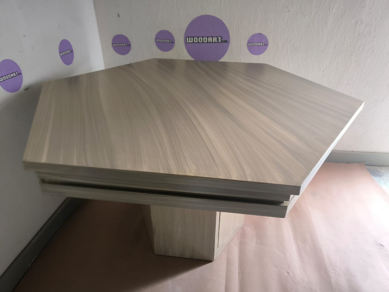 MESA DELUX HEXAGONAL SIN LED CON PASA DADOS