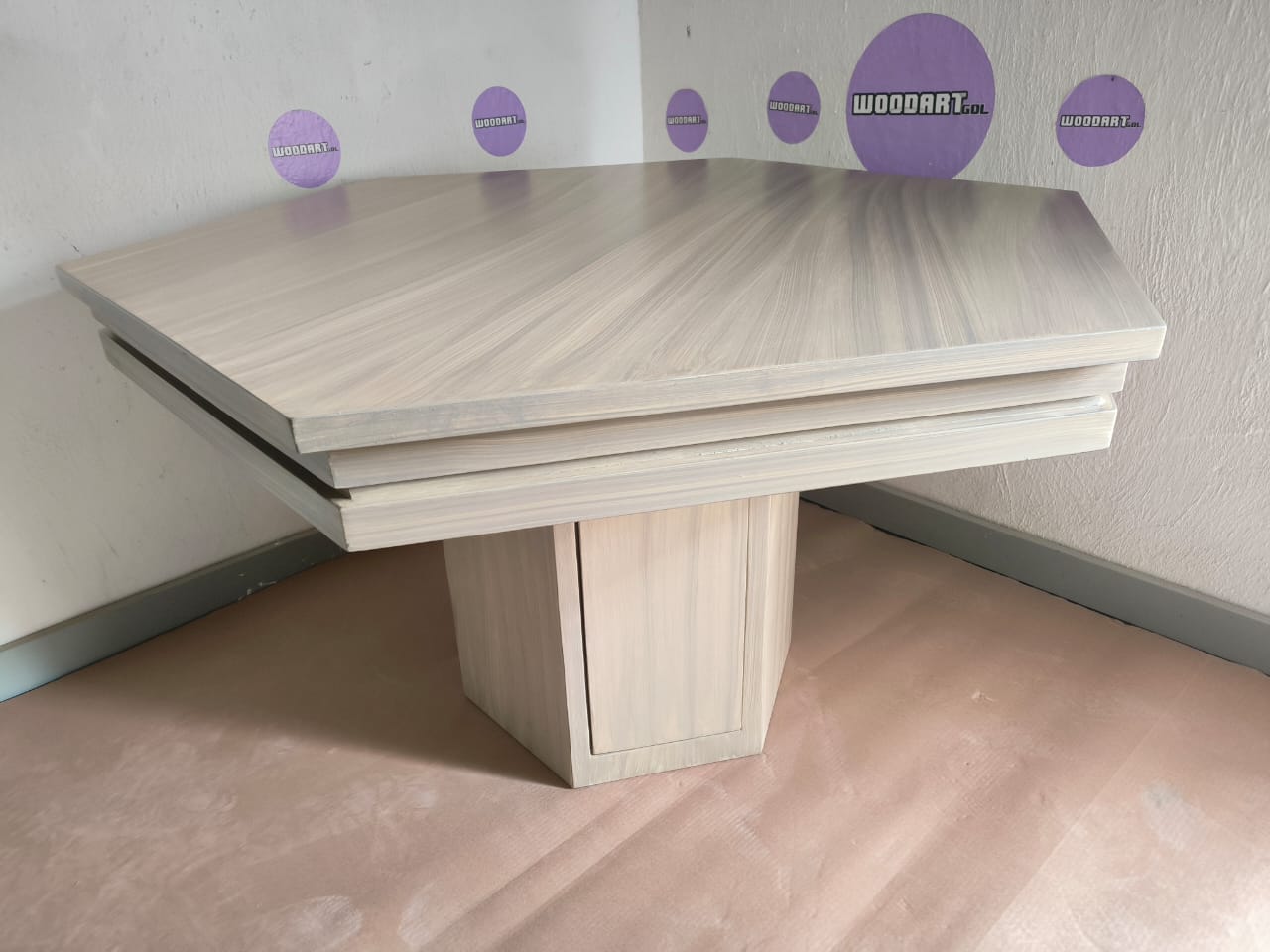 MESA DELUX HEXAGONAL SIN LED CON PASA DADOS