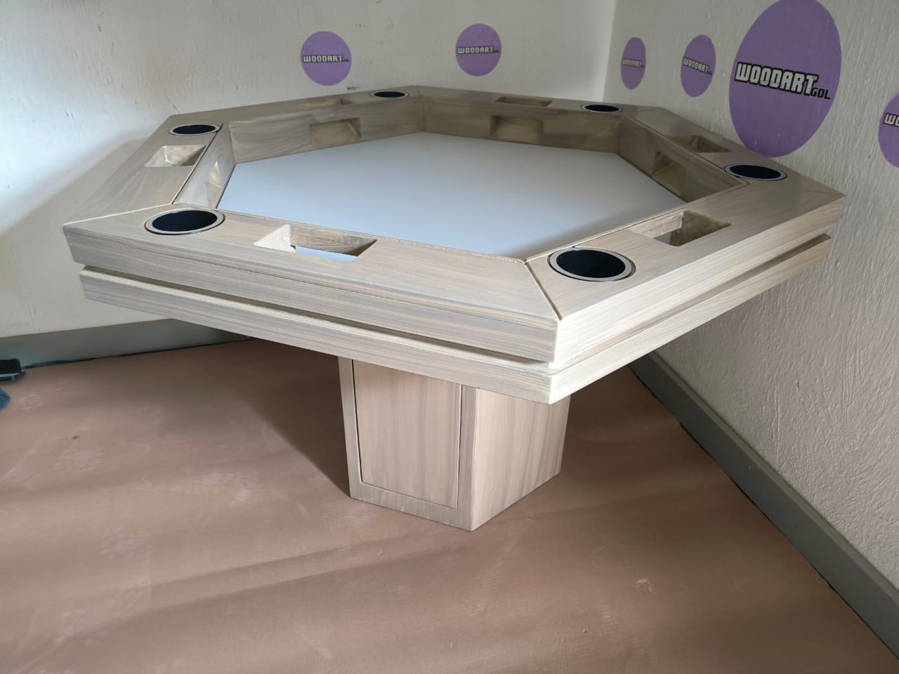 MESA DELUX HEXAGONAL SIN LED CON PASA DADOS