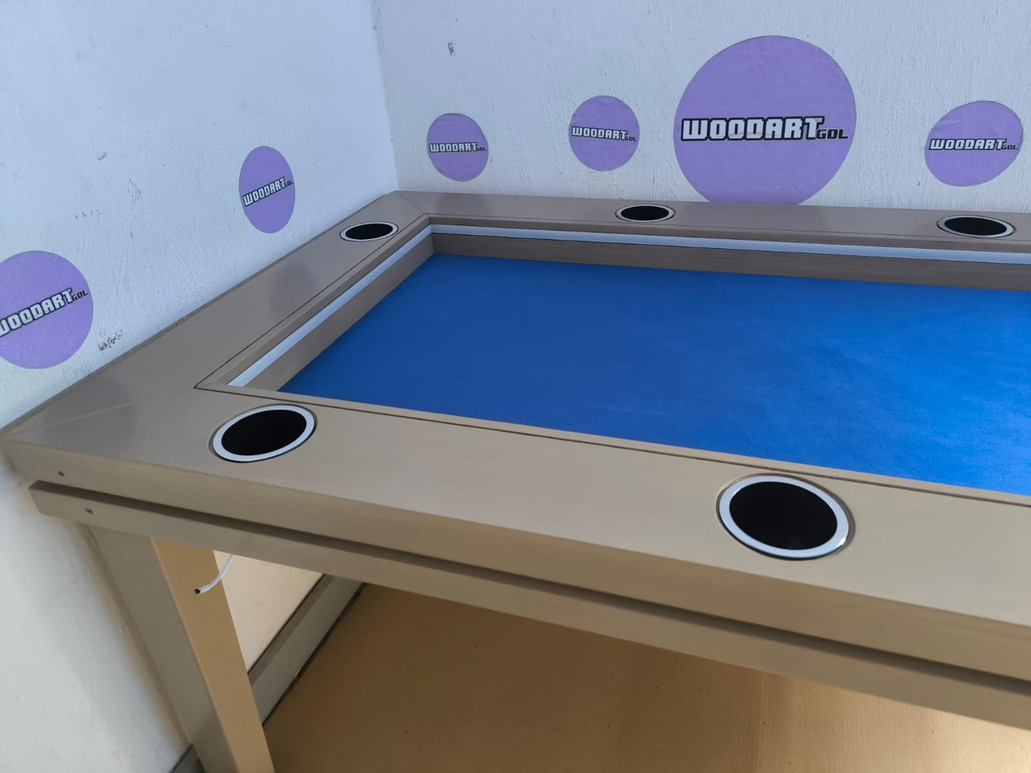 COMEDOR/MESA DE POKER RECTANGULAR 8 PERSONAS CON PORTAVASOS SIN LUZ LED