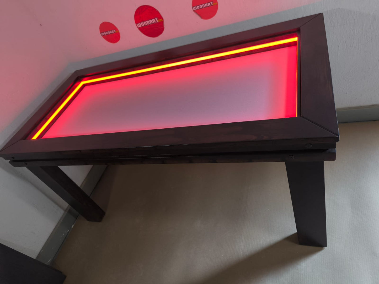 MESA RECTANGULAR CON LUZ LED para 8 personas