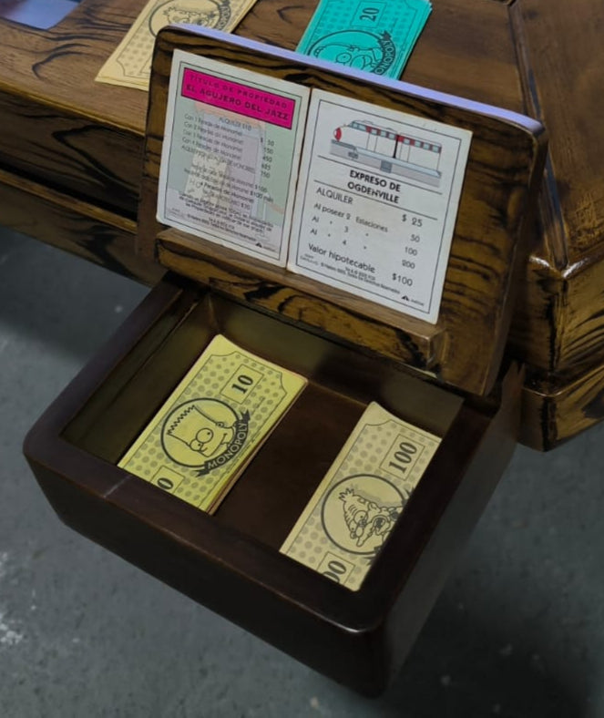 CAJA PARA CARTAS, CON TAPA Y ATRIL