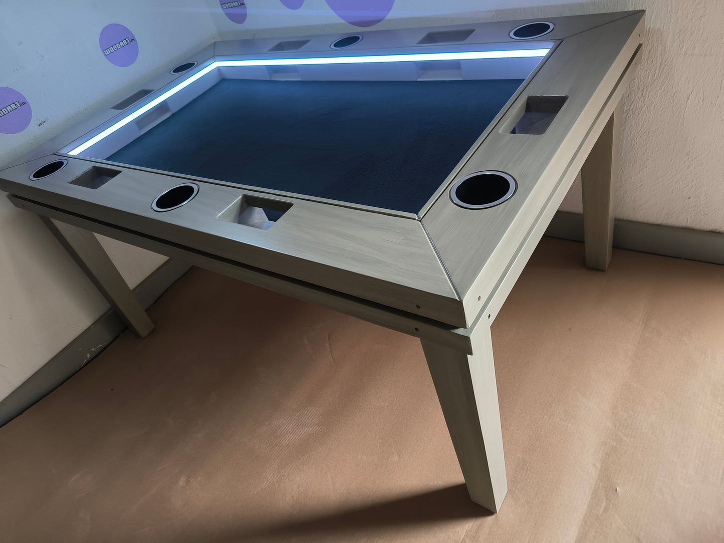 MESA DELUX RECTANGULAR CON LUZ LED CON PASA DADOS