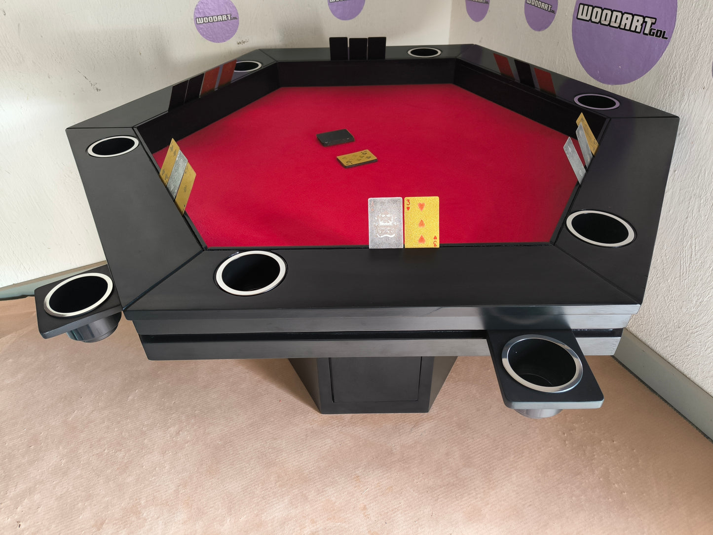 MESA DE POKER HEXAGONAL CON PORTAVASOS