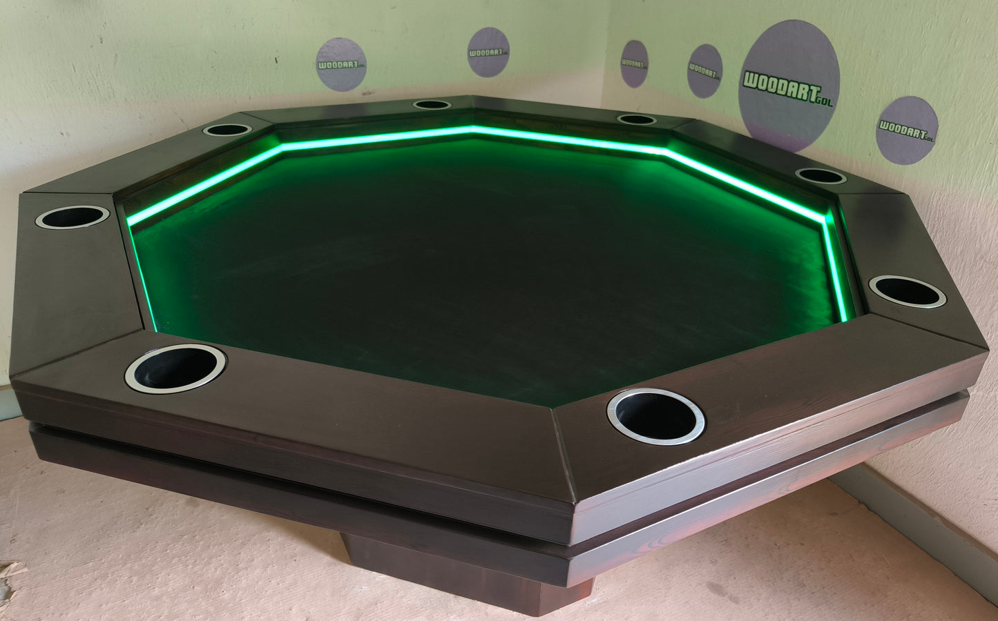 COMEDRO/MESA DE POKER CON LED OCTAGONAL CON PORTAVASOS para 8 personas