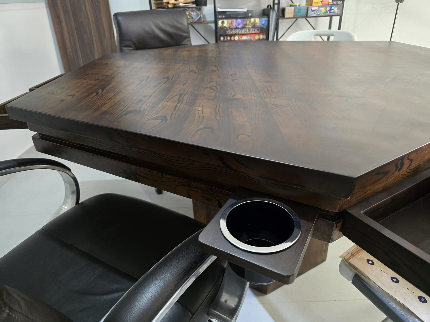 MESA DE POKER HEXAGONAL CON PORTAVASOS