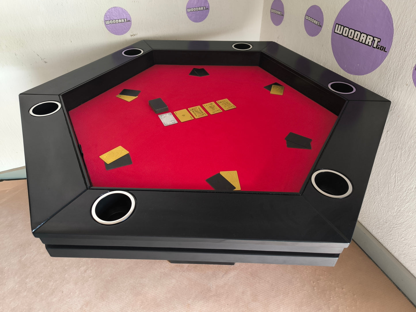 MESA DE POKER HEXAGONAL CON PORTAVASOS