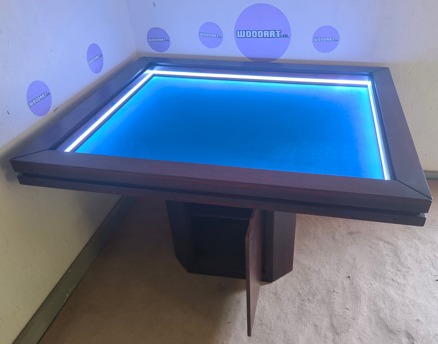 MESA/COMEDOR MODELO PEDESTAL CON LUZ LED para 6 personas 145cm x 120cm