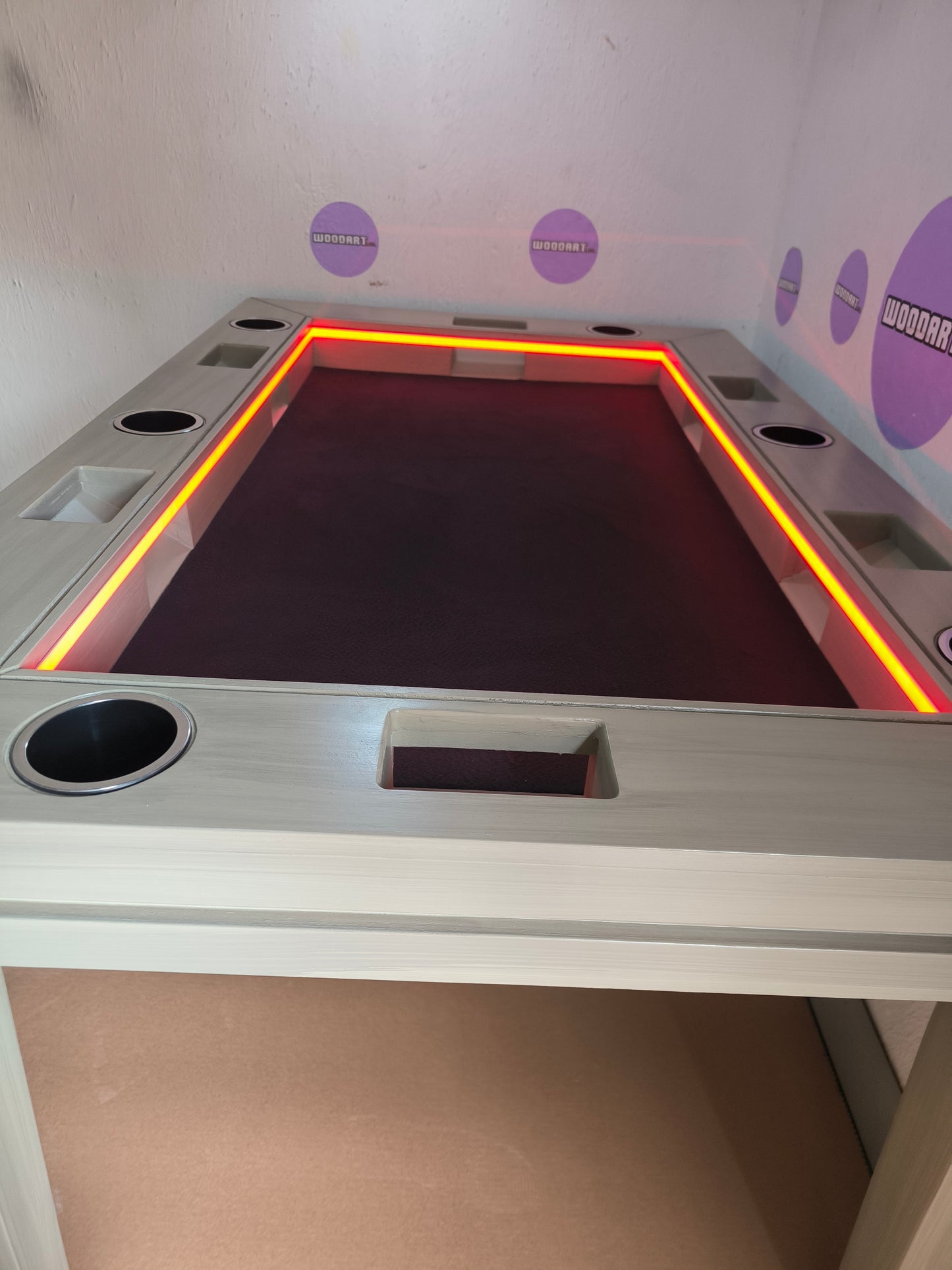 MESA DELUX RECTANGULAR CON LUZ LED CON PASA DADOS