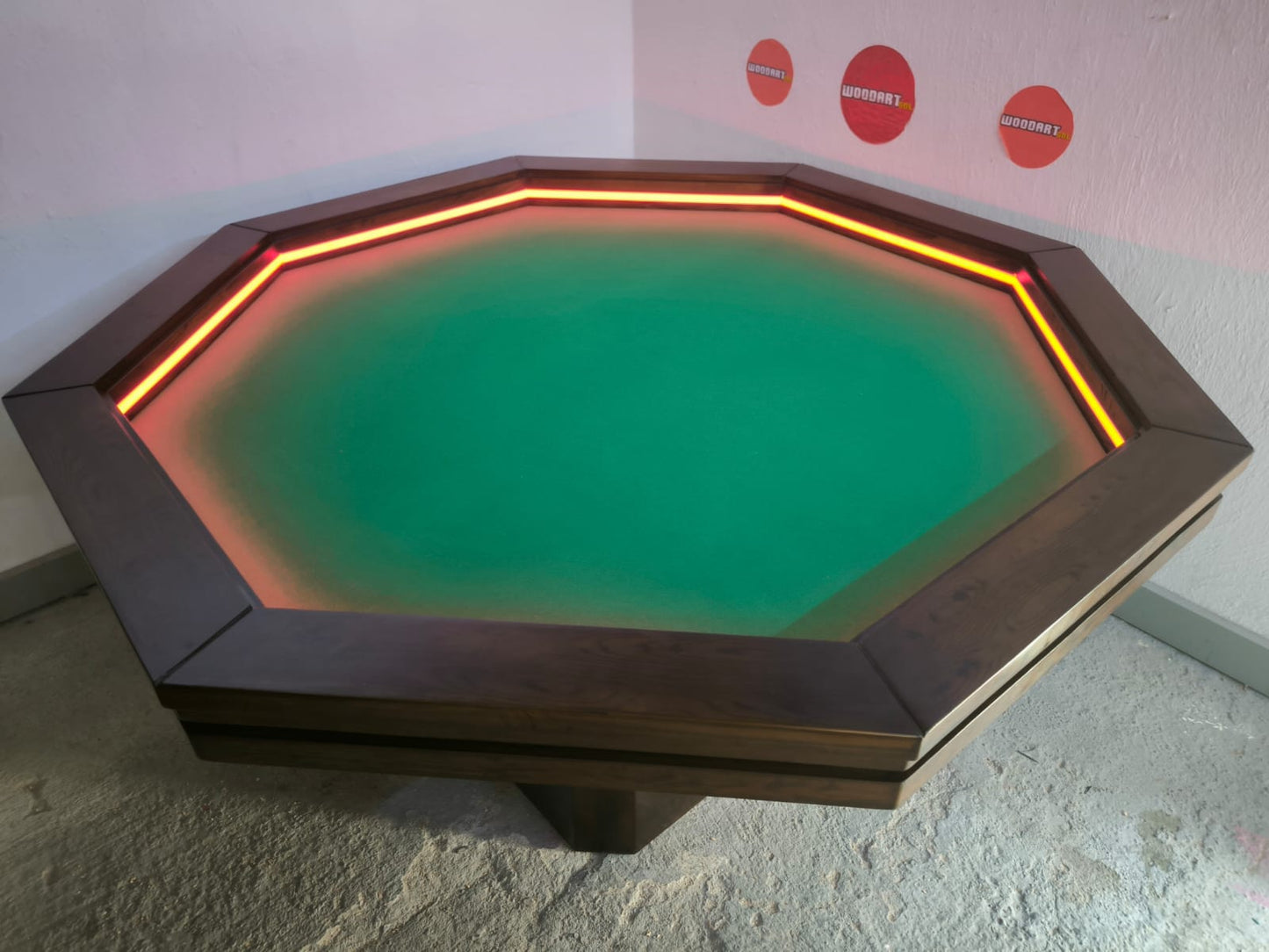 MESA OCTAGONAL CON LUZ LED para 8 personas