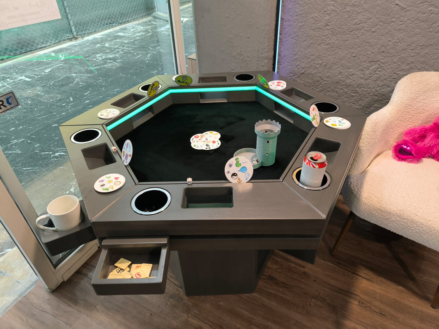 La Mesa Ideal para tu Depa – COMEDOR TAMAÑO DEPA Hexagonal DELUX para 6 Personas