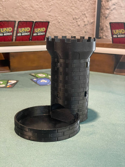 Torre de Dados Medieval – Domina el Azar desde lo Alto
