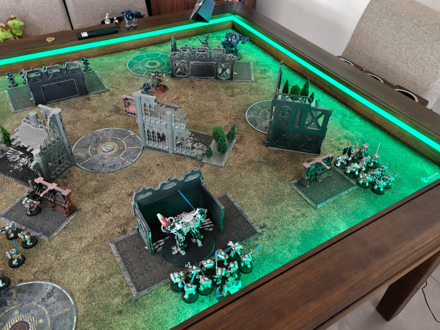 Mesa de Juegos "Command Center" 44" x 60" (Edición Warhammer / Wargames)