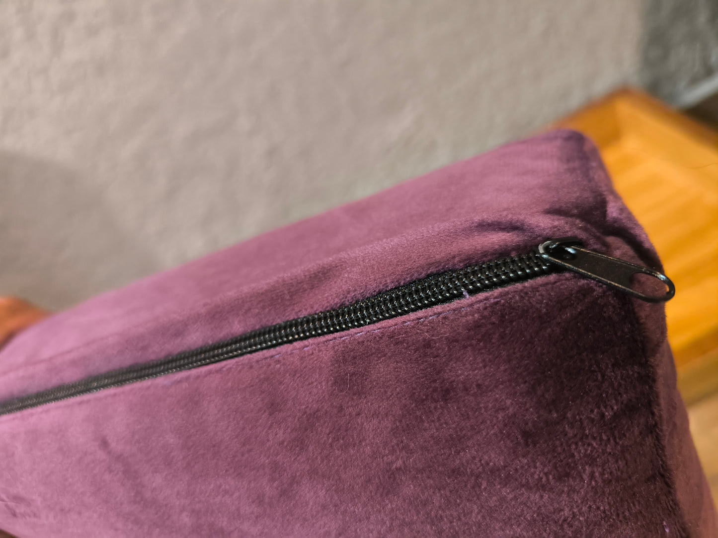 Cama Chica Premium para tu Compañero Fiel | Encino o Parota de Alta Calidad
