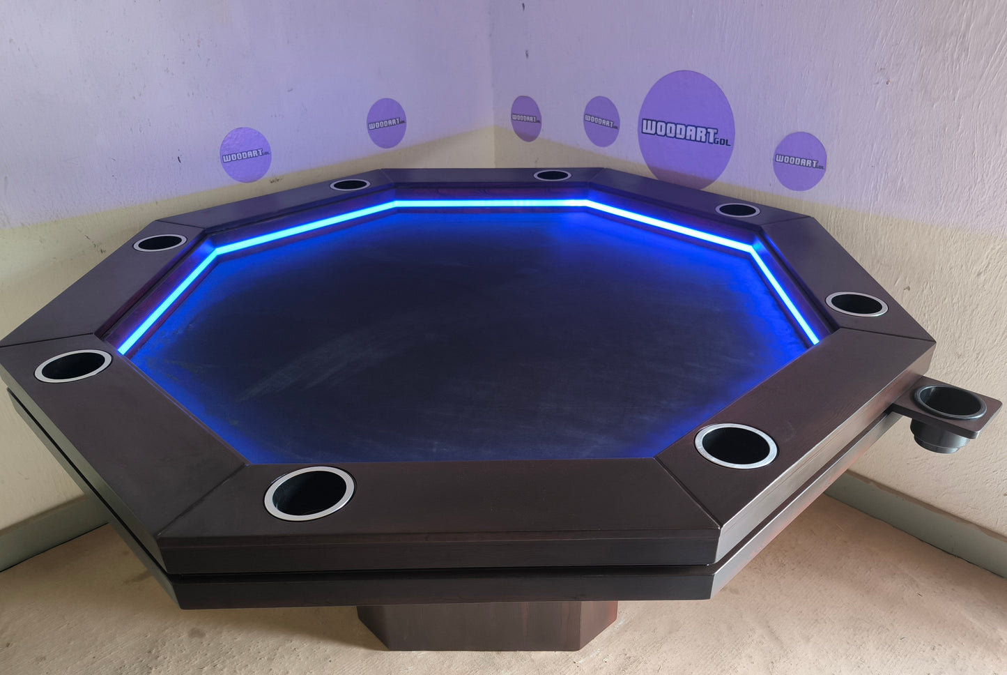 COMEDRO/MESA DE POKER CON LED OCTAGONAL CON PORTAVASOS para 8 personas